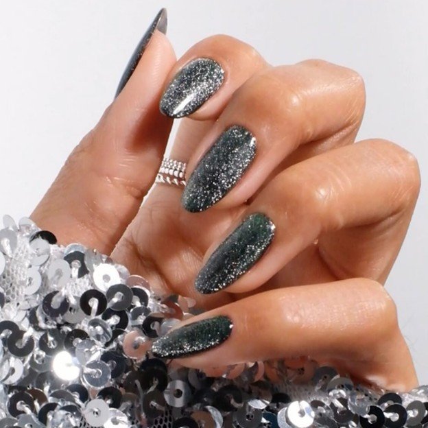 NAIL ART: DIFERENTES ESTILOS DE UNHAS PARA CURTIR A FOLIA
