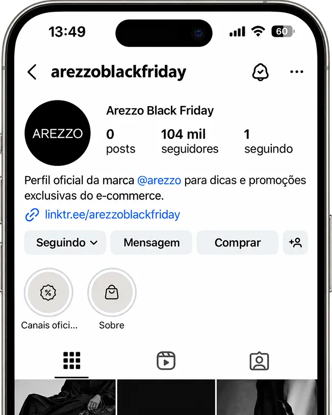 Imagem de dois celulares na conta da Arezzo Black Friday do Instagram