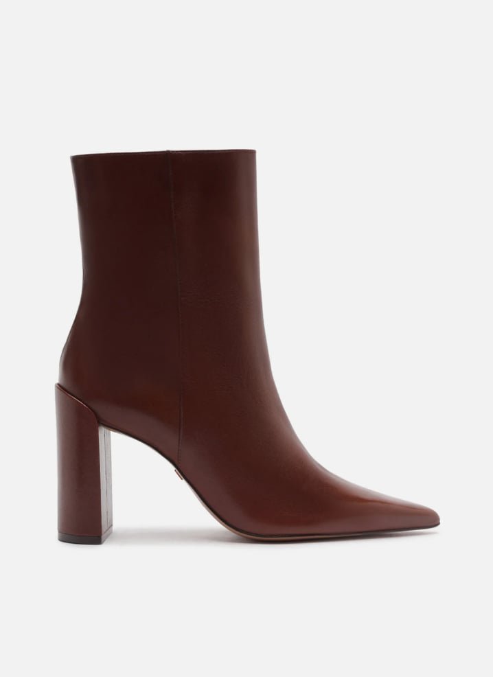 Bota marrom couro cano curto salto bloco