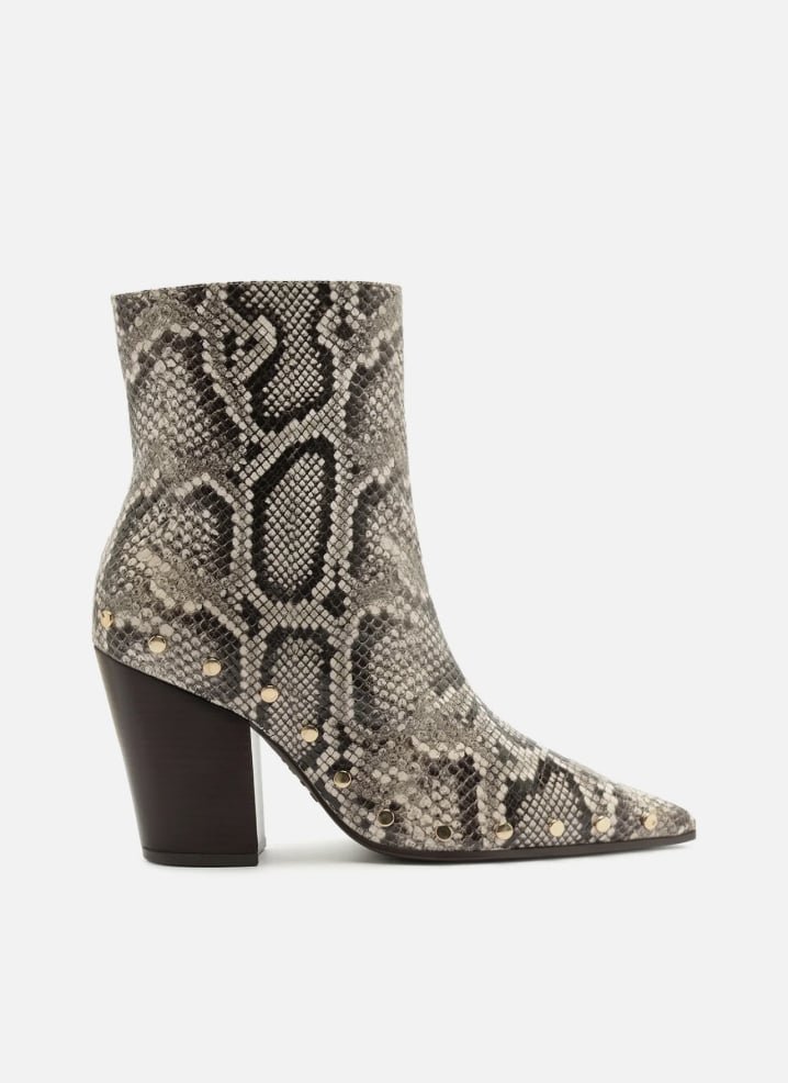 Bota snake couro bico fino metais