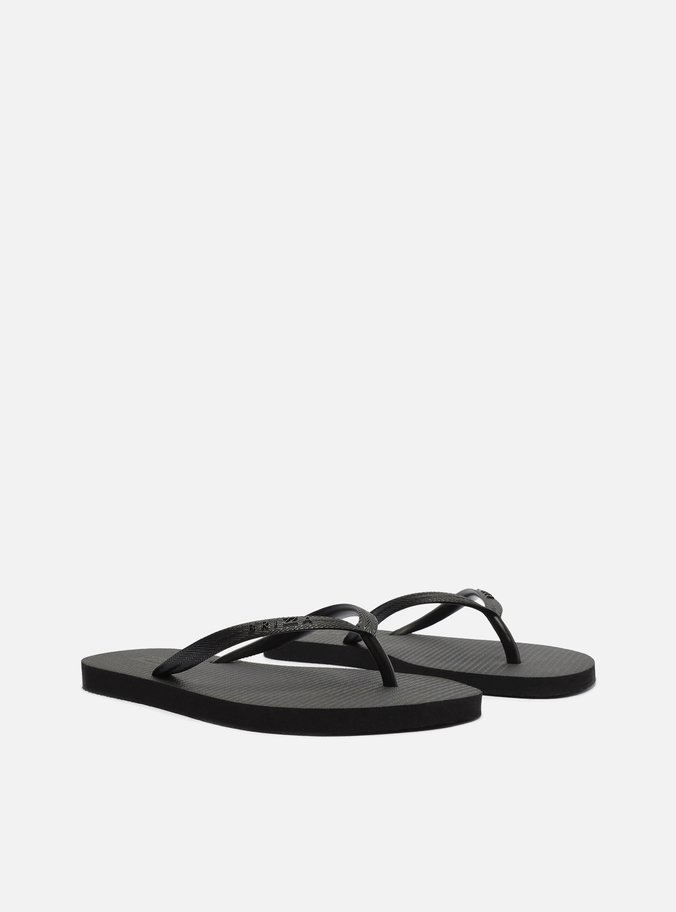 Chinelo de Dedo Preto Essential Brizza