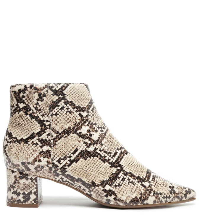 Bota Animal Print Snake Cano Curto Bico Fino