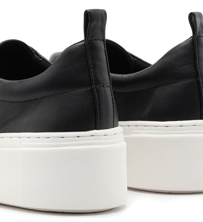 Tênis Slip On Preto Couro Nó Sola Alta