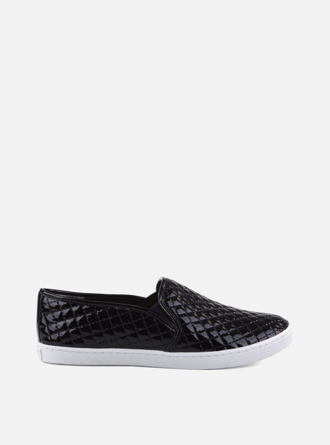 Slip-on Matelassê Verniz Preto