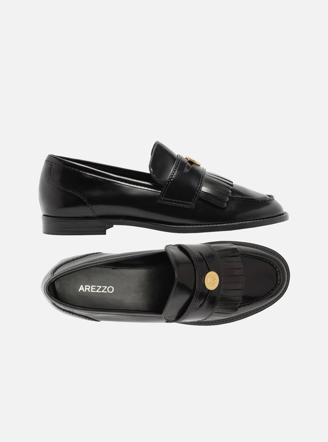 Mocassim Preto Bico Redondo Barbicacho