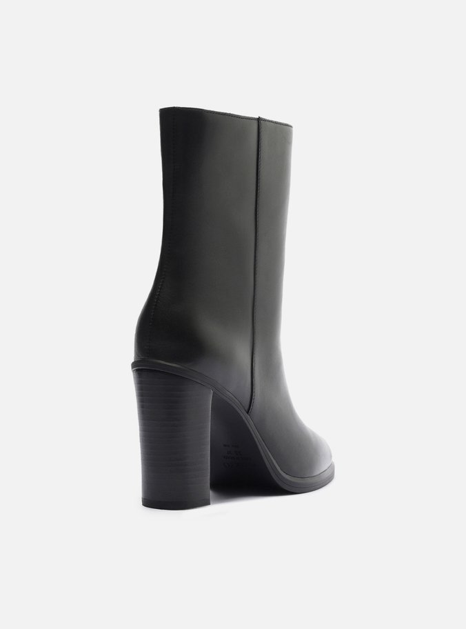 Bota Preta Couro Salto Alto Cano Médio Básica