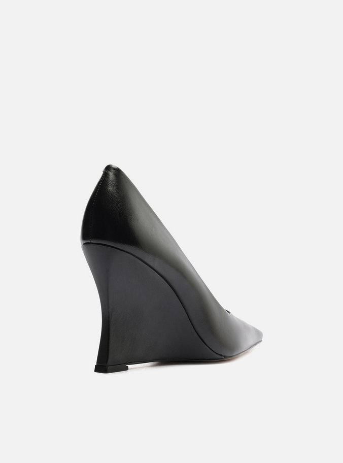 Scarpin Preto Couro Salto Alto Anabela