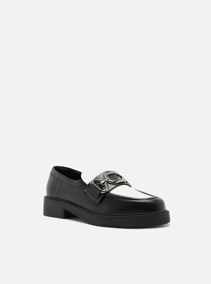 Mocassim Preto Couro Bridão Metálico Maxi Branco