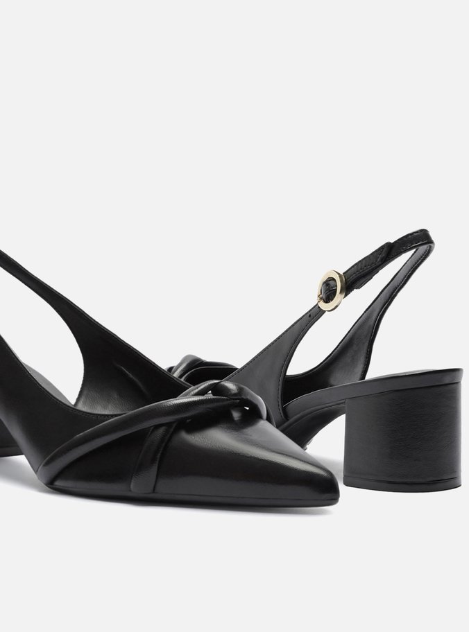 Scarpin Preto Salto Bloco Bico Fino