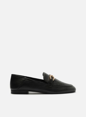 Mocassim Preto Couro Bridão Metálico Básico