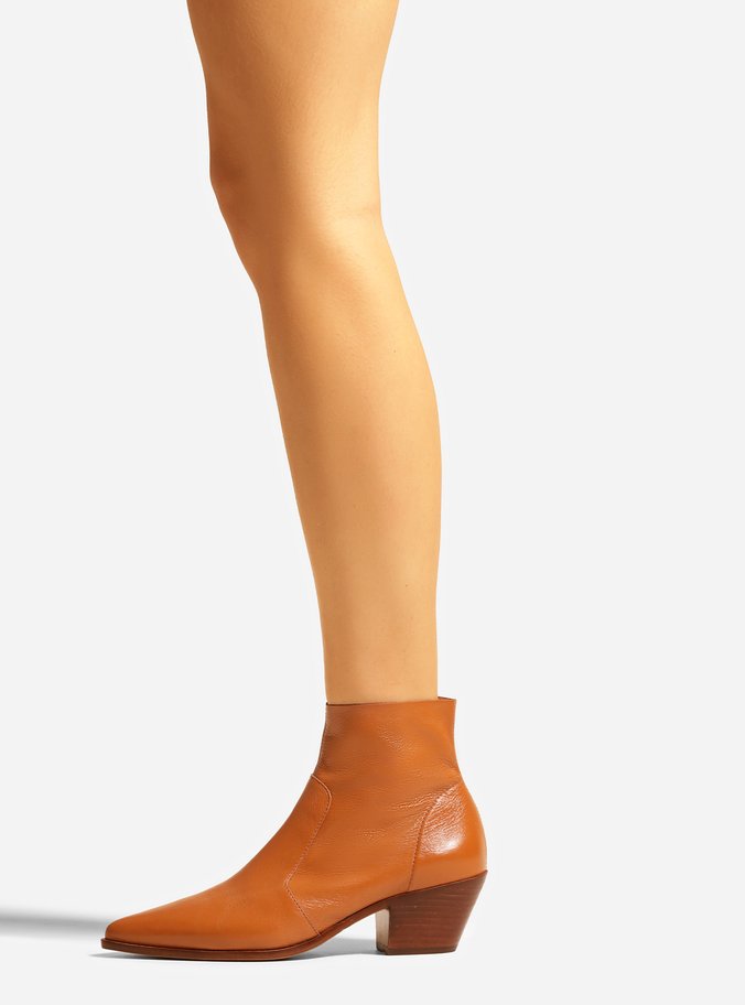 Bota Marrom Couro Cano Curto Bico Fino