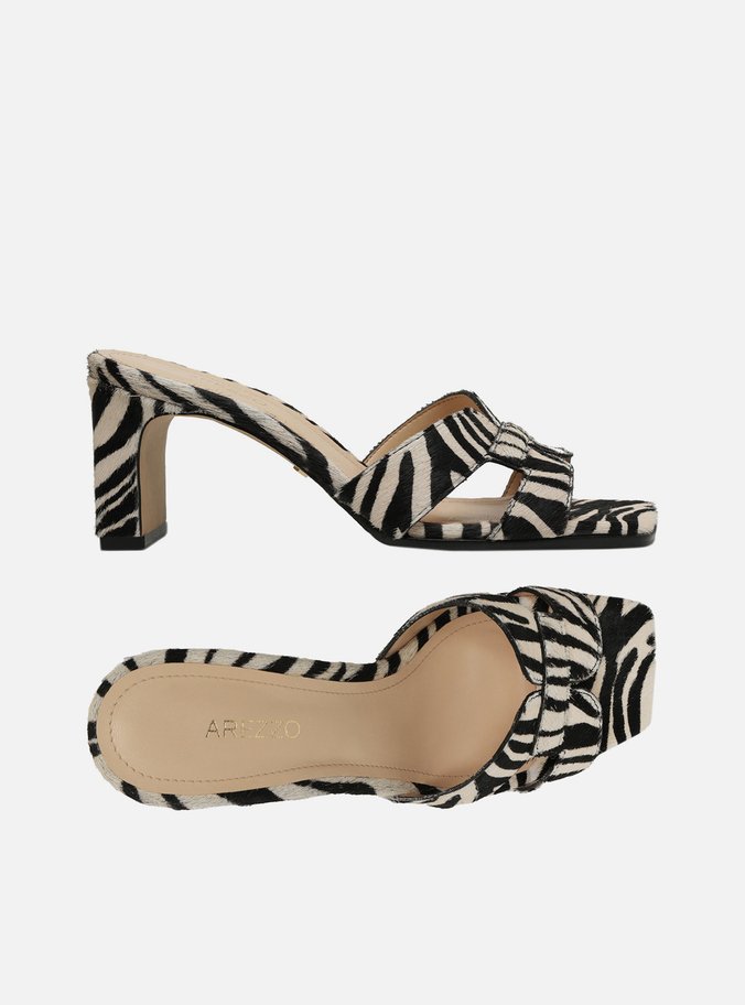 Mule Animal Print Bico Quadrado Tira Vazada