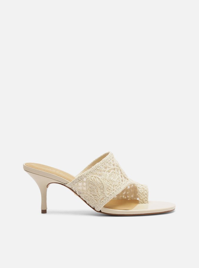 Sandália Off White Bordada Salto Fino Semi Coberta
