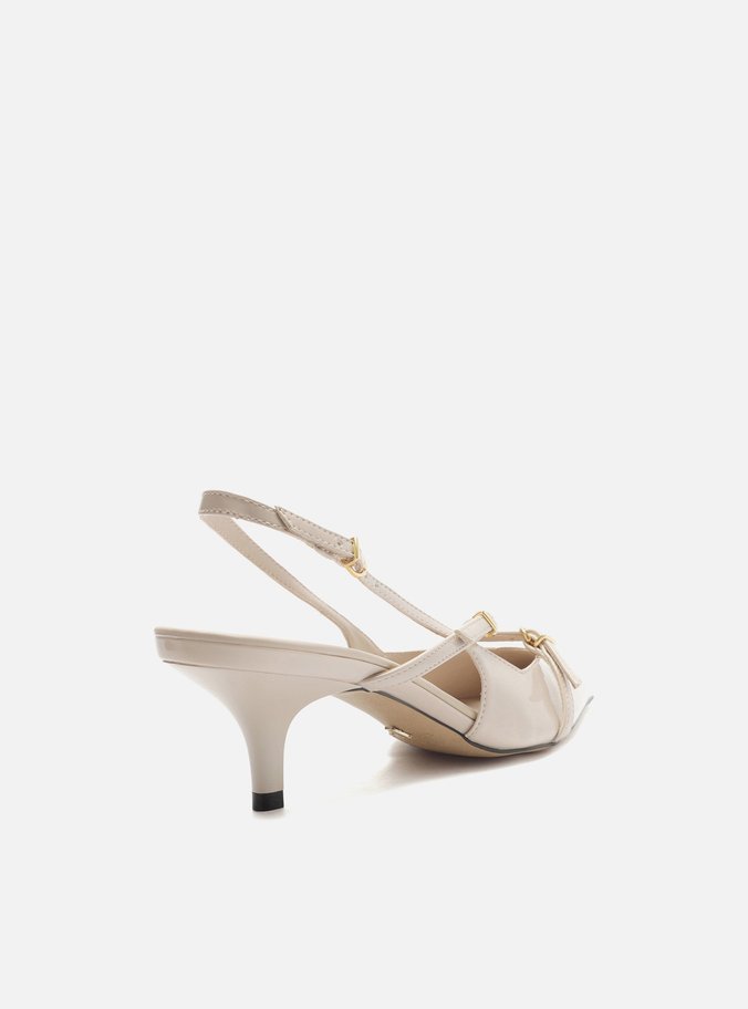 Scarpin Off-White Verniz Salto Médio Slingback Amélia