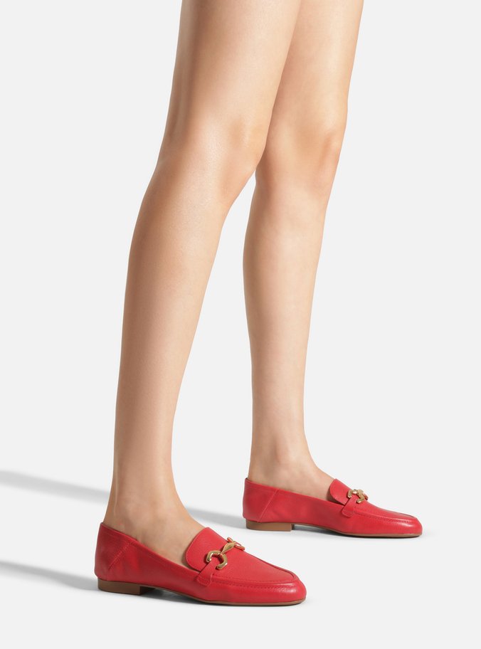 Mocassim Vermelho Couro Bridão Metálico Básico