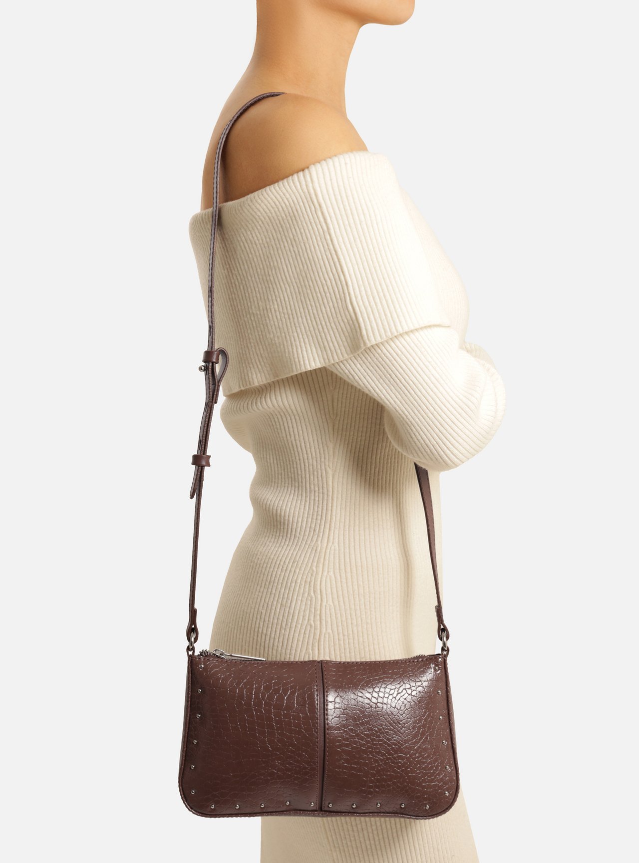 Bolsa Tiracolo Marrom Croco Pequena Rebites — foto 6