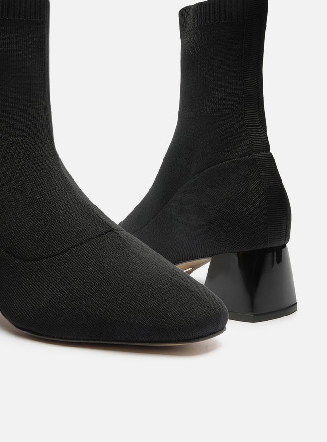 Bota Skinny Preta Knit Cano Médio