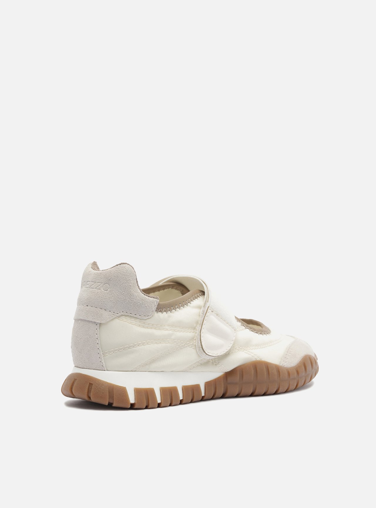 Tênis Branco Solado Tratorado Slip On — foto 3