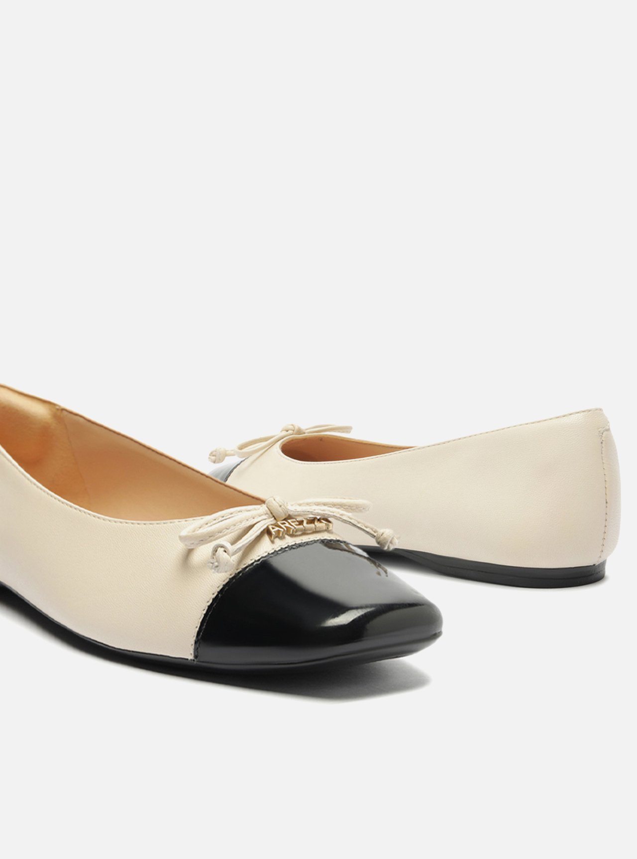 Sapatilha Off-White Cap Toe Laço — foto 4