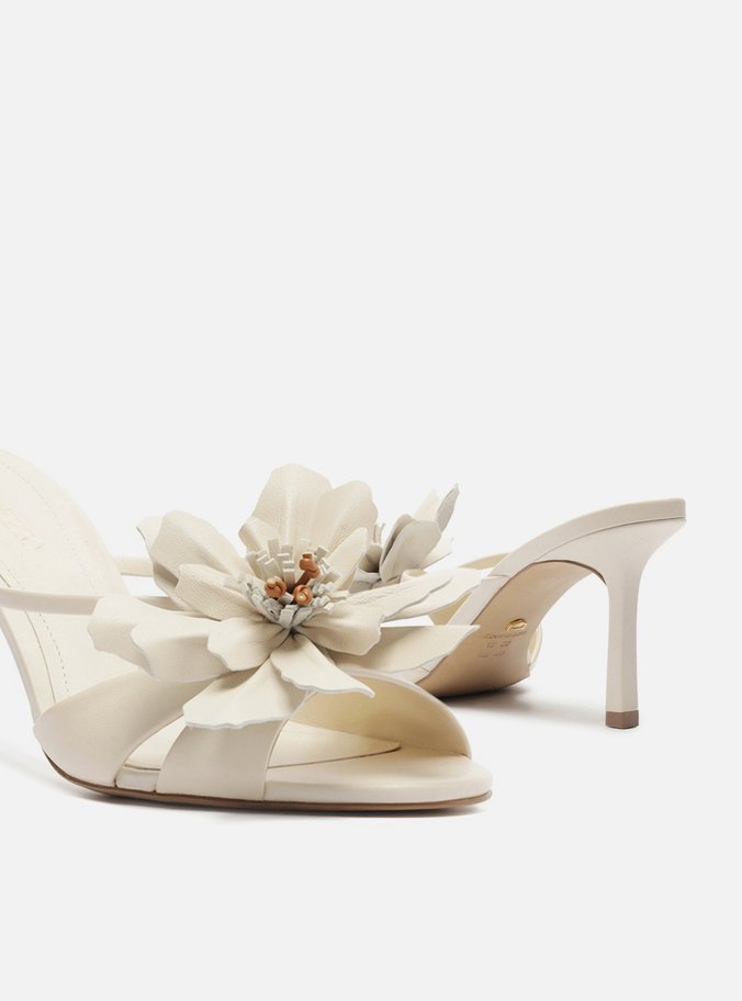 Mule Branca Couro Salto Fino Flor