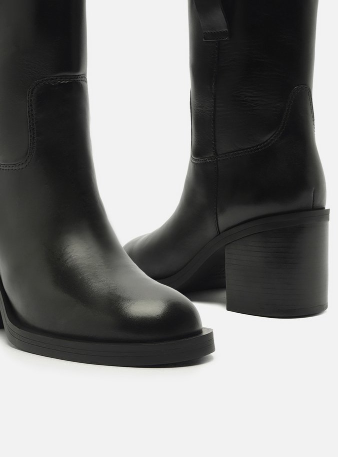 Bota Preta Couro Cano Médio Salto Bloco Tiras