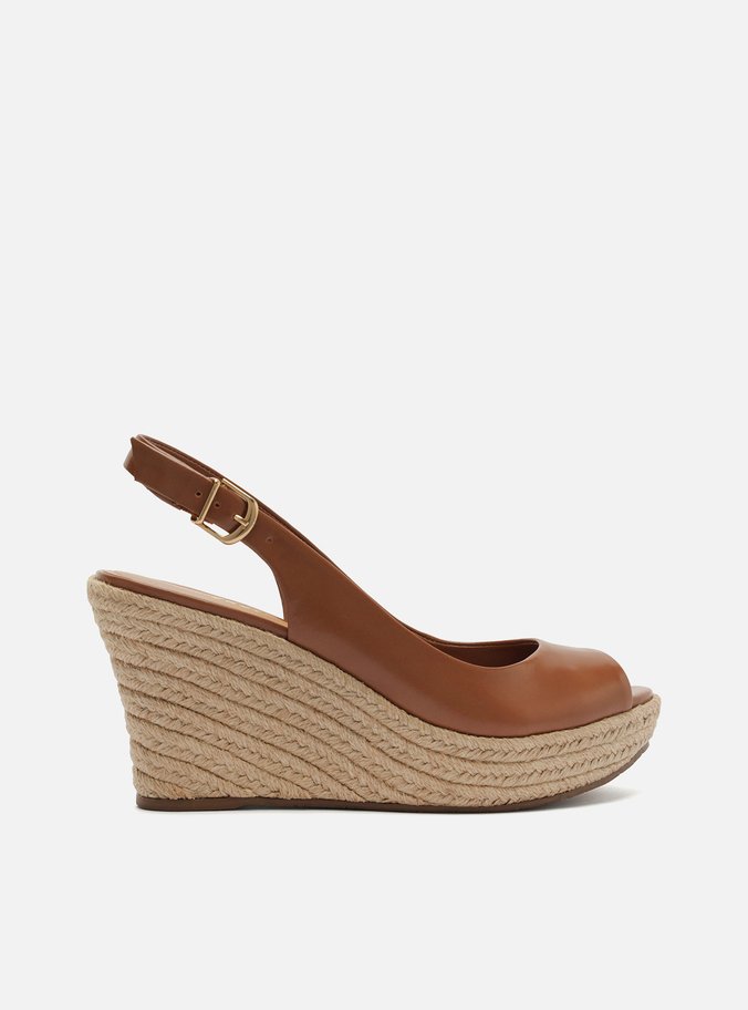 Sandália Marrom Couro Plataforma Fivela Slingback