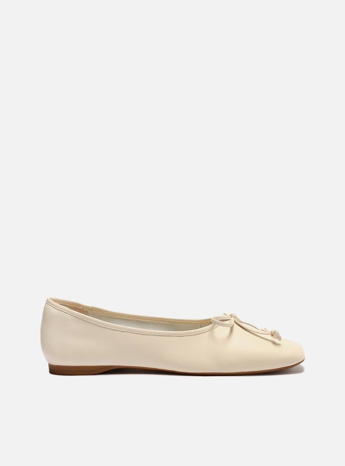 Sapatilha Off-White Couro Bico Quadrado Laço Smart