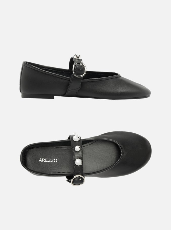 Sapatilha Preta Couro Tira Studs
