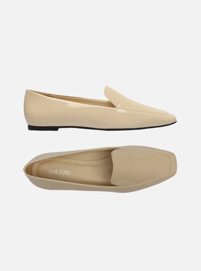 Mocassim Off-White Verniz Bico Quadrado Easy