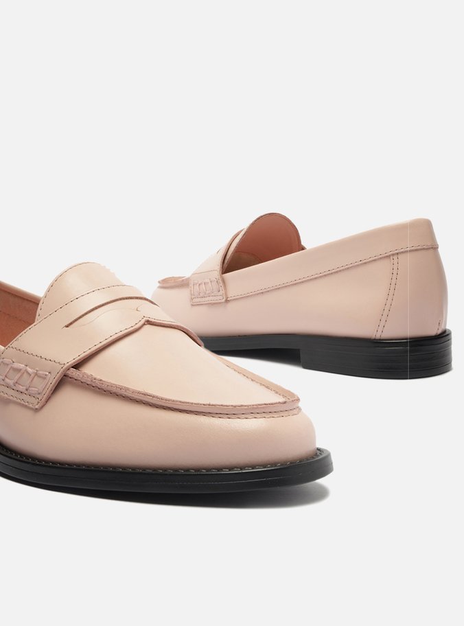Mocassim Rosa Couro Bico Redondo Tira