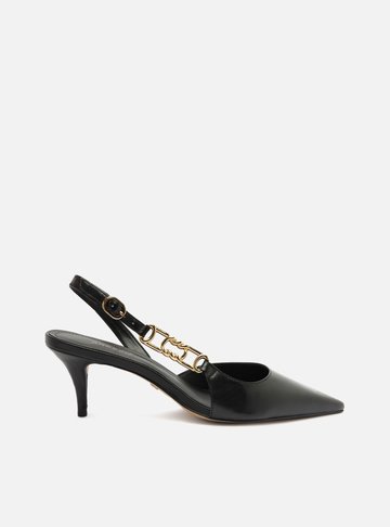 Scarpin Preto Couro Bico Fino Detalhe Metal