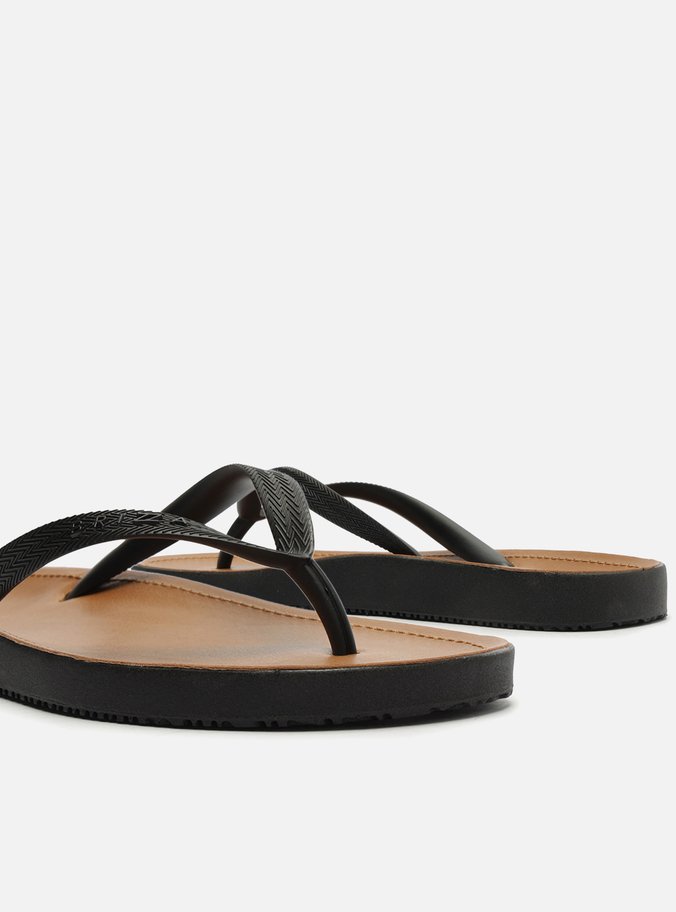 Chinelo de Dedo Preto Palmilha Marrom