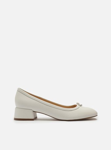 Scarpin Branco Couro Salto Bloco Detalhe