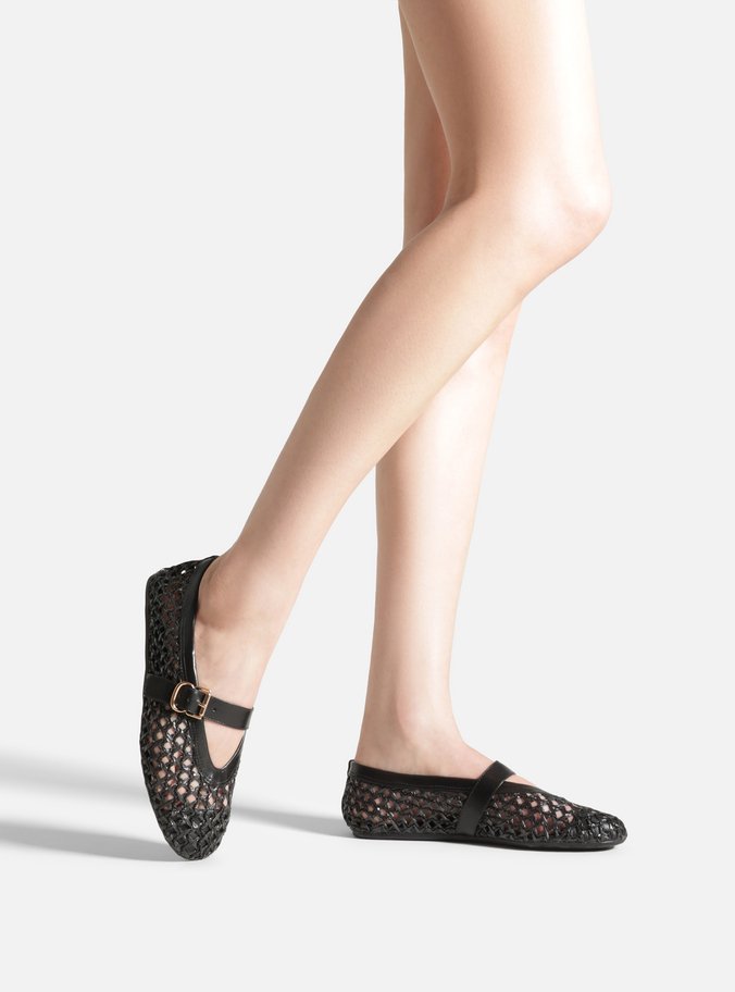 Sapatilha Preta Couro Trama Tira