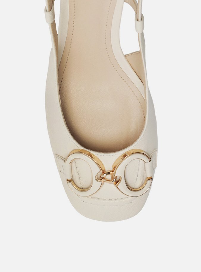 Scarpin Off-White Couro Slingback Bridão