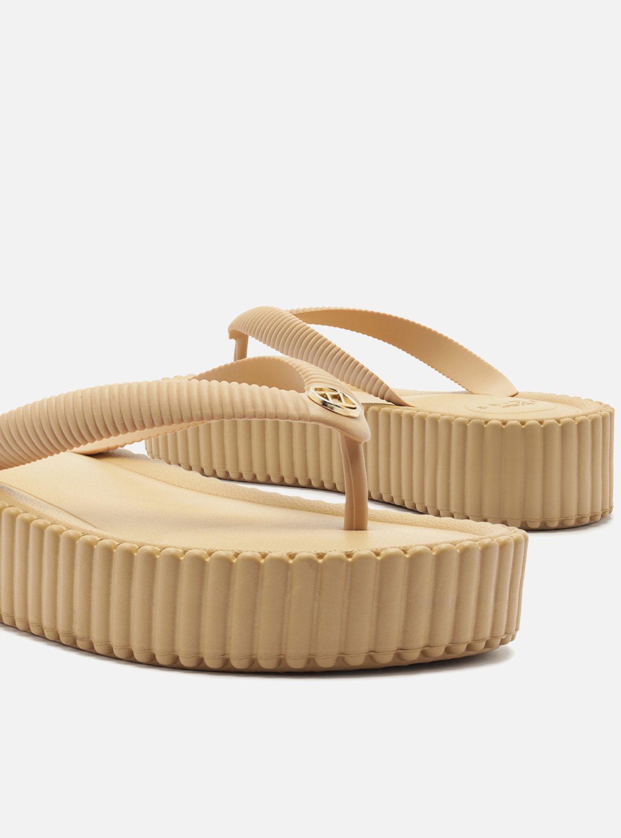 Sandália Nude Flatform Metais Brizza — foto 4