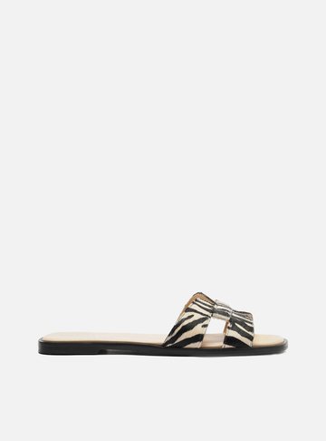 Rasteira Animal Print Bico Quadrado Tira Vazada