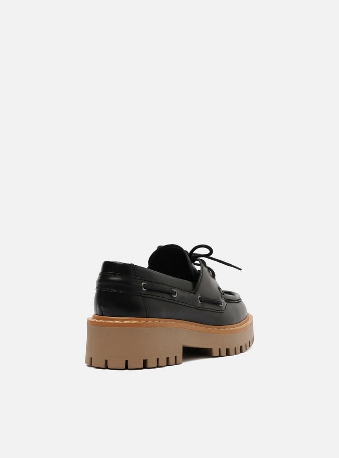 Mocassim Preto Couro Tratorado Amarração