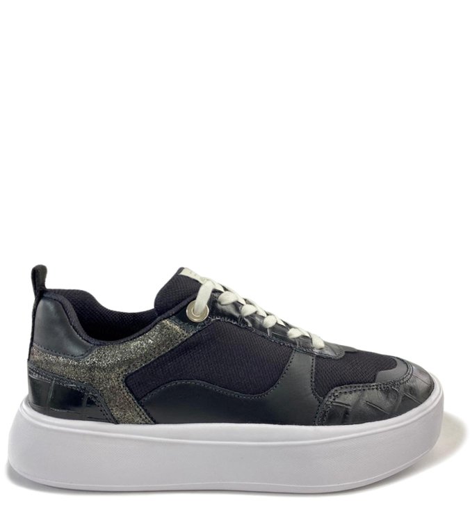Tênis Preto de Amarrar Sola Alta Multi