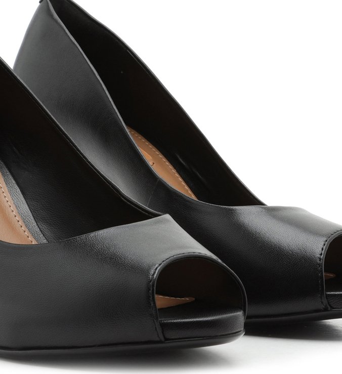 Scarpin Couro Salto Médio Peep Toe Preto