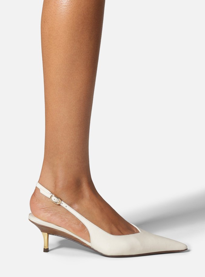 Scarpin Branca Couro Salto Fino Fivela Slingback