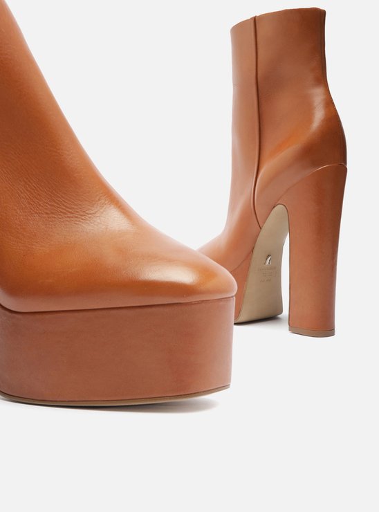 Bota Marrom Couro Cano Curto Meia Pata Madison