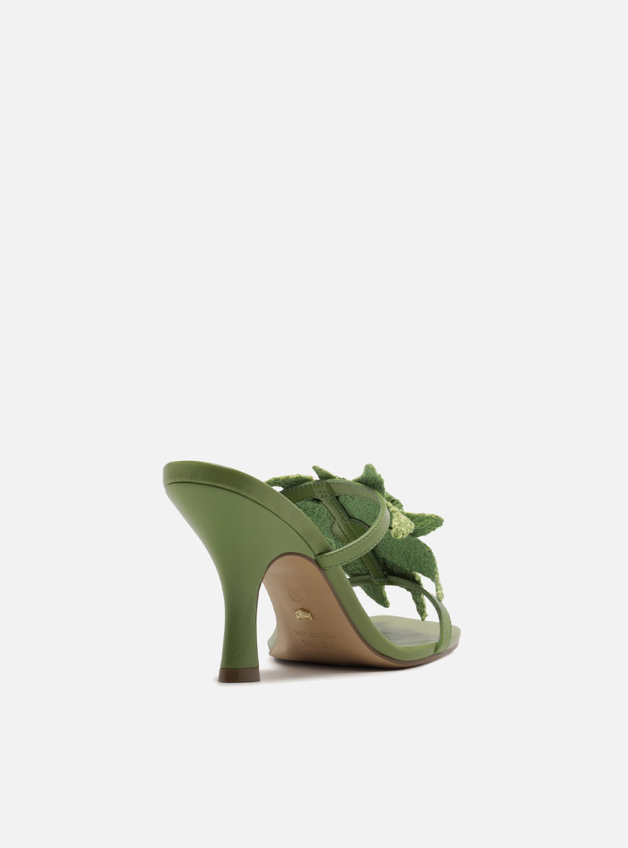 Sandália Verde Couro Salto Fino Flor — foto 3