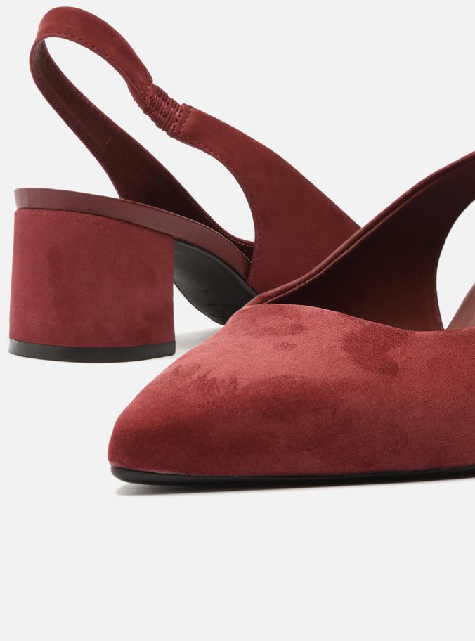 Scarpin Vermelho Nobuck Salto Baixo Helena