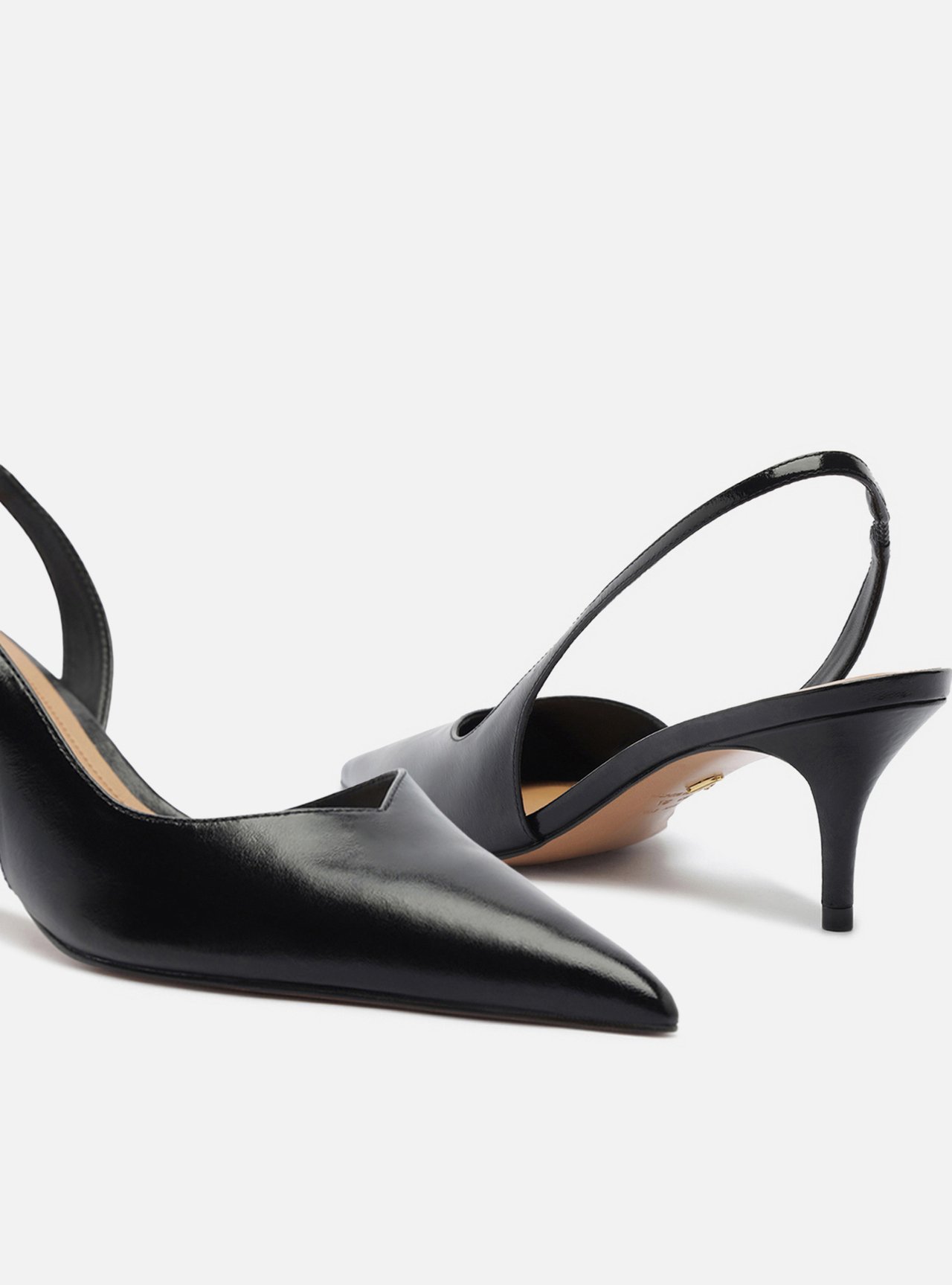 Scarpin Preto Couro Salto Fino Slingback — foto 4
