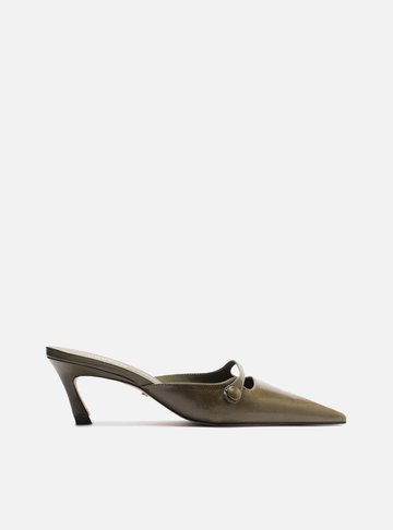 Mule Verde Couro Bico Fino Botão