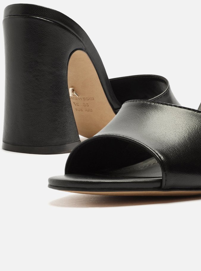 Tamanco Preto Couro Salto Flare