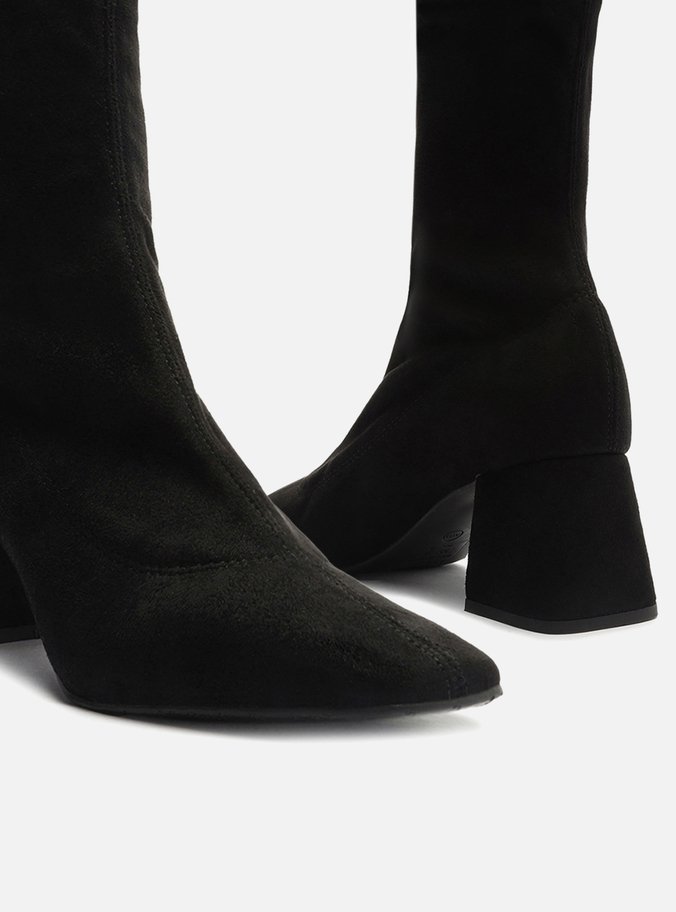 Skinny Boot Preta Suede Bloco Bico Quadrado