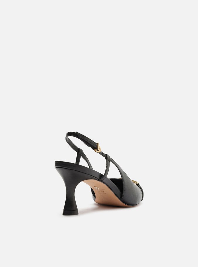 Scarpin Preto Couro Bico Fino Slingback Metal