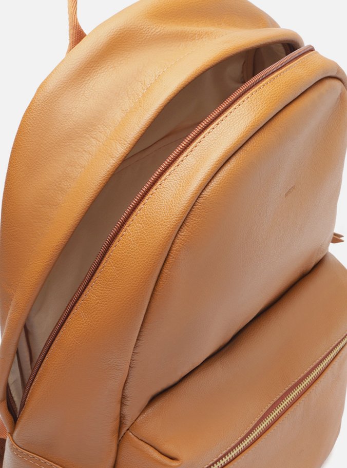 Mochila Marrom Nut Couro Grande Bolso Frontal